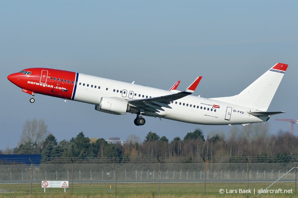 EI-FVU (42088) 2017 Boeing 737-8JP WL