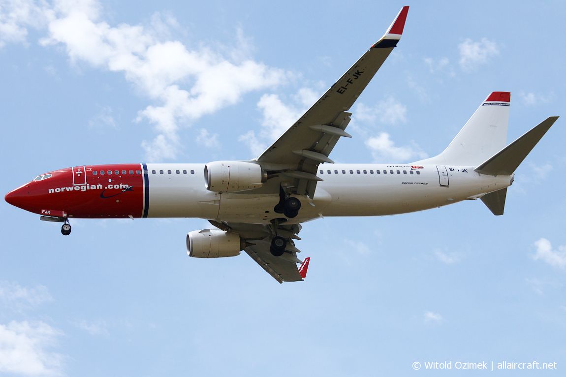 EI-FJK (42072) 2016 Boeing 737-8JP WL