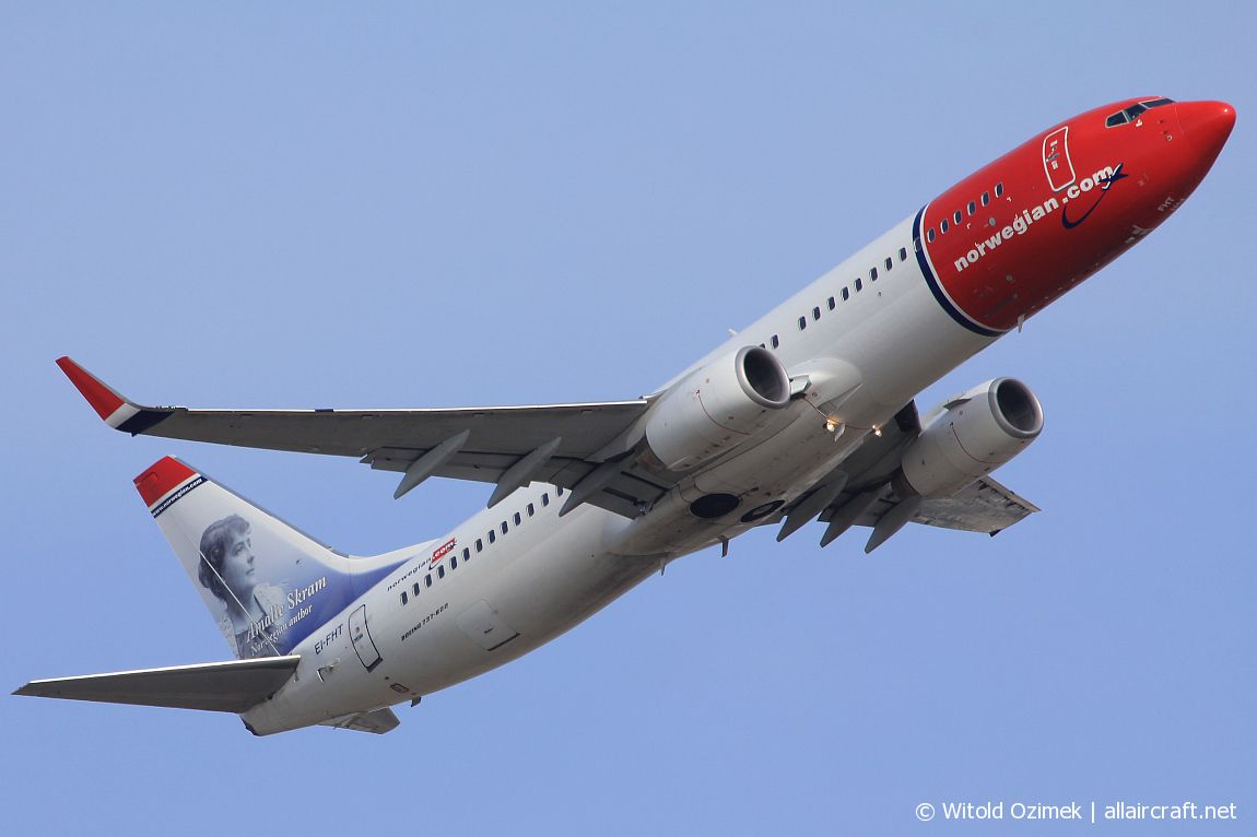 EI-FHT (40867) 2011 Boeing 737-8JP WL