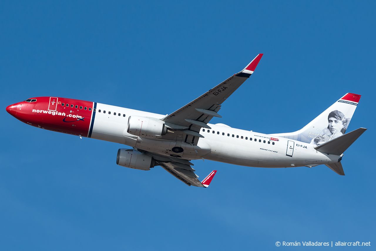 EI-FJA (39419) 2011 Boeing 737-8JP WL