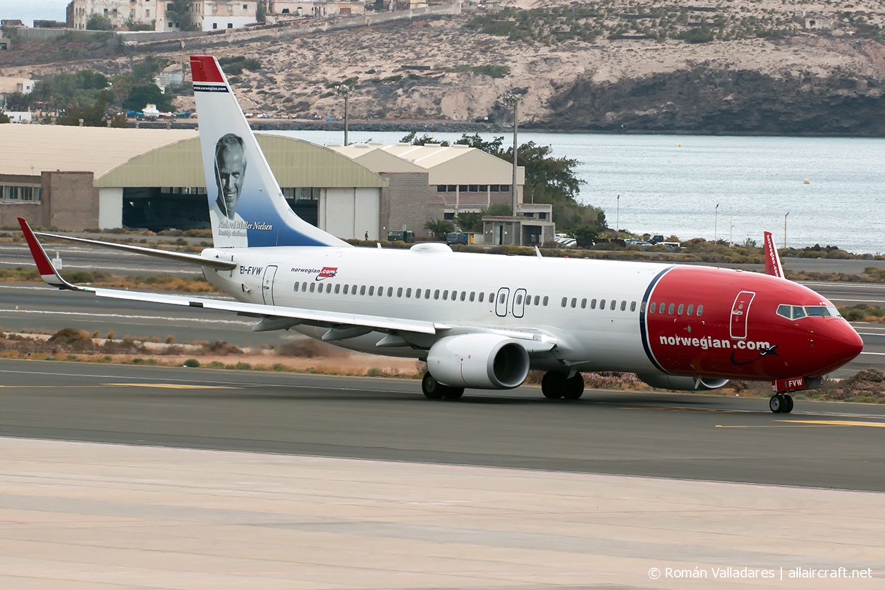EI-FVW (42282) 2017 Boeing 737-8JP WL