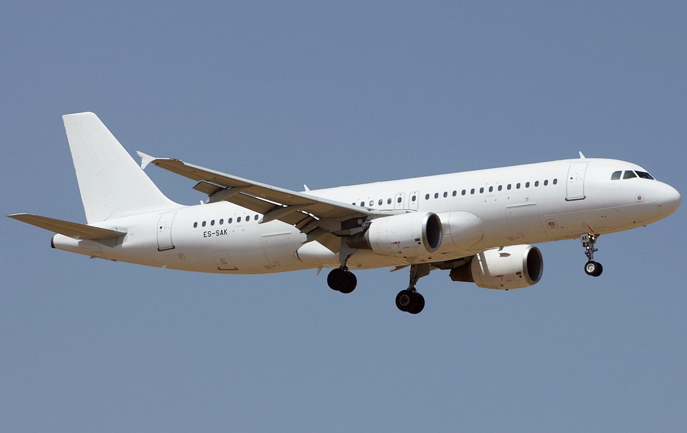 ES-SAK (cn 888) Airbus A320-214
