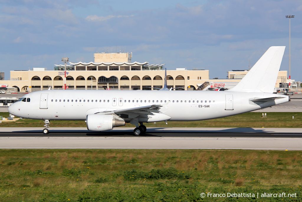 ES-SAK (cn 888) Airbus A320-214