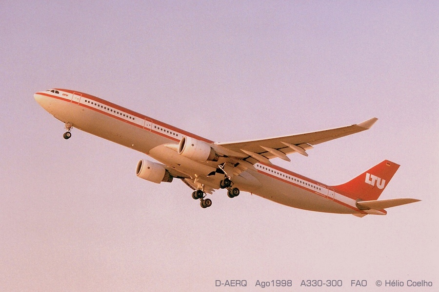 D-AERQ (127) 1996 Airbus A330-322