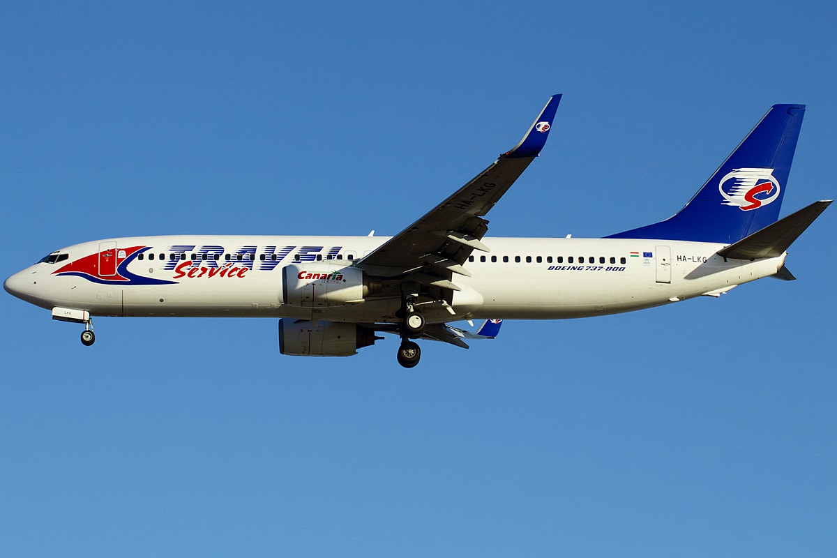 HA-LKG (32362) 2002 Boeing 737-8CX WL