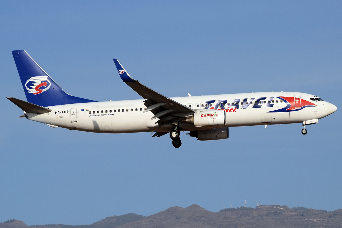 HA-LKB (30294) 2004 Boeing 737-8CX(WL)