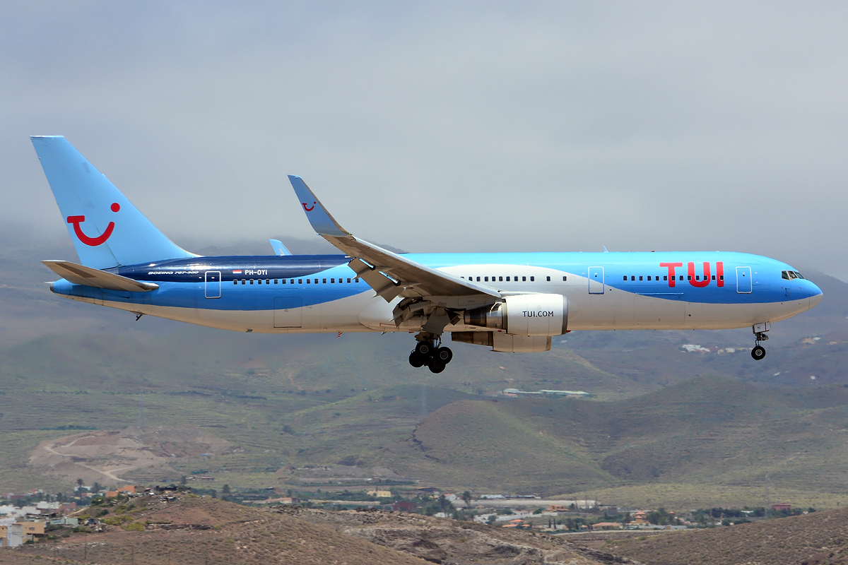 PH-OYI (29138) 2000 Boeing 767-304 ER WL