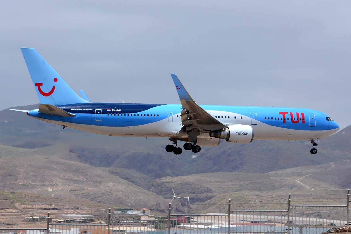 PH-OYI (29138) 2000 Boeing 767-304 ER WL