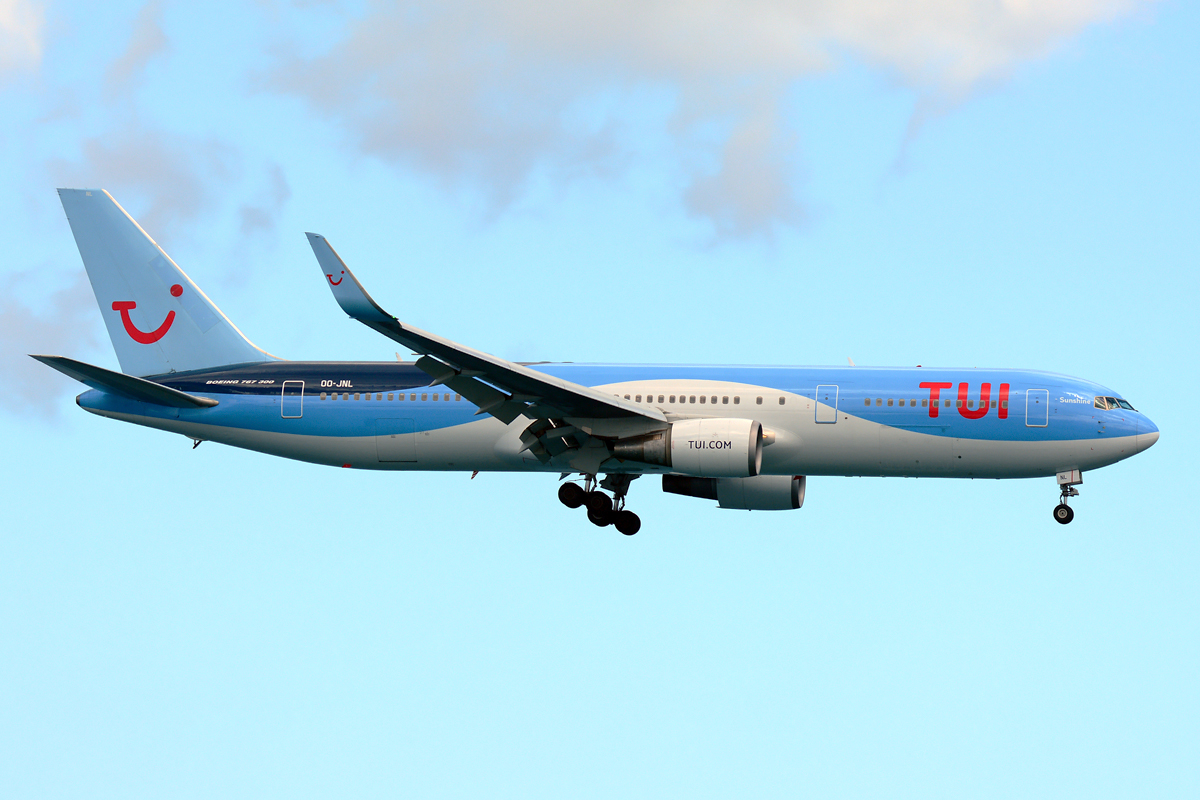 OO-JNL (29384) 2000 Boeing 767-304(ER)(WL)