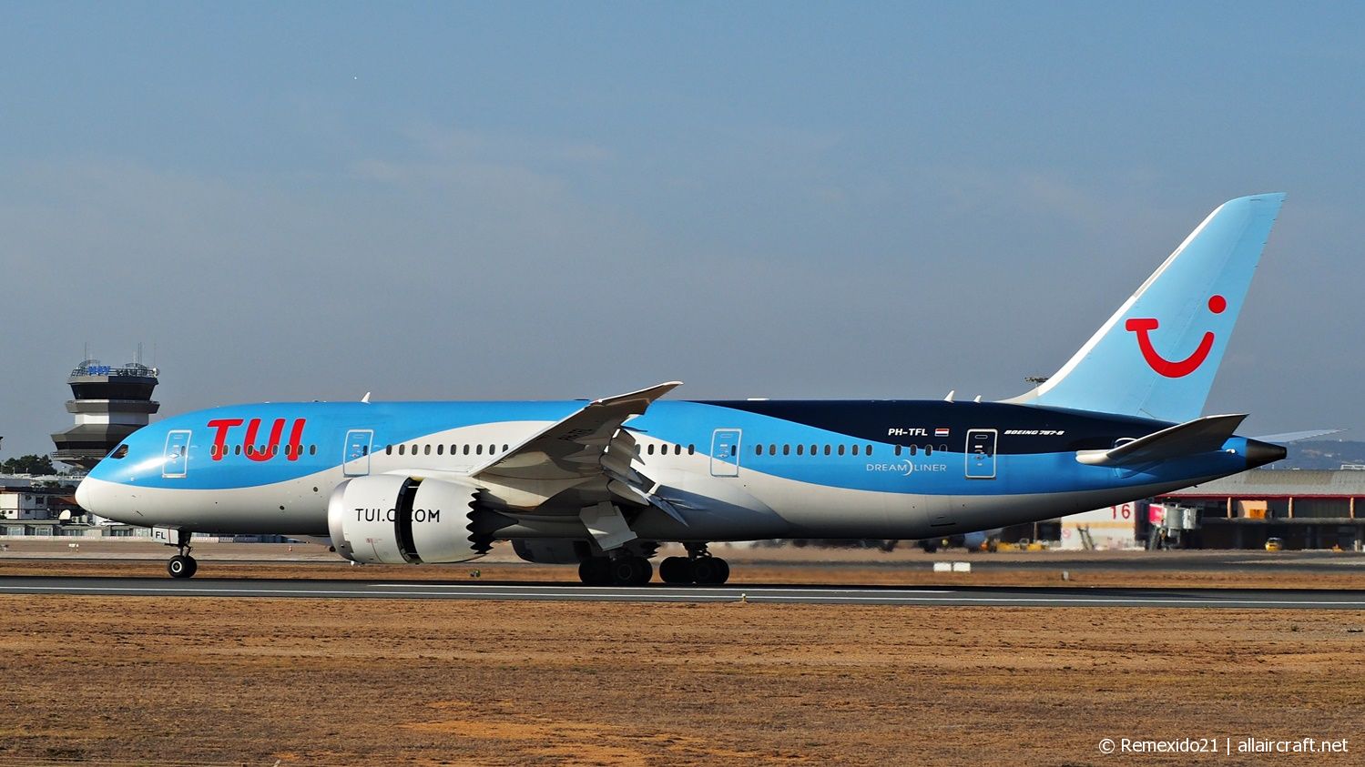 PH-TFL · Boeing 787-8 Dreamliner · (FAO / LPFR)