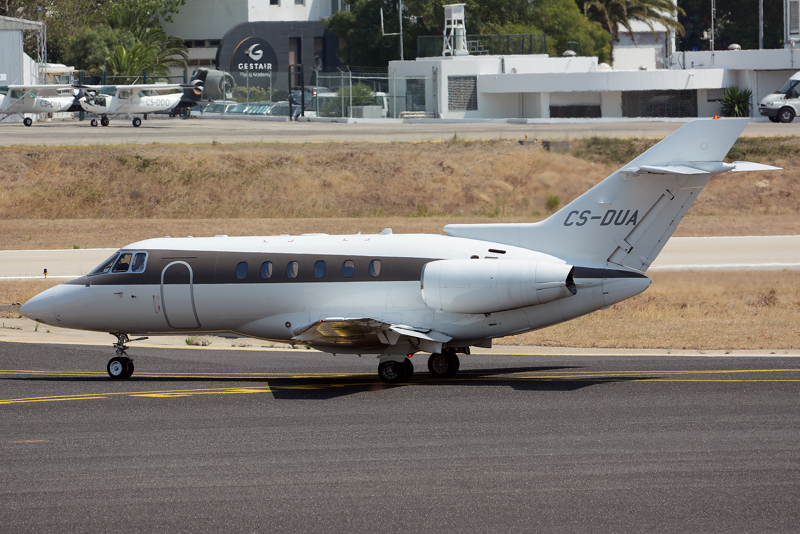 CS-DUA · Hawker Beechcraft 750 · (LPCS)