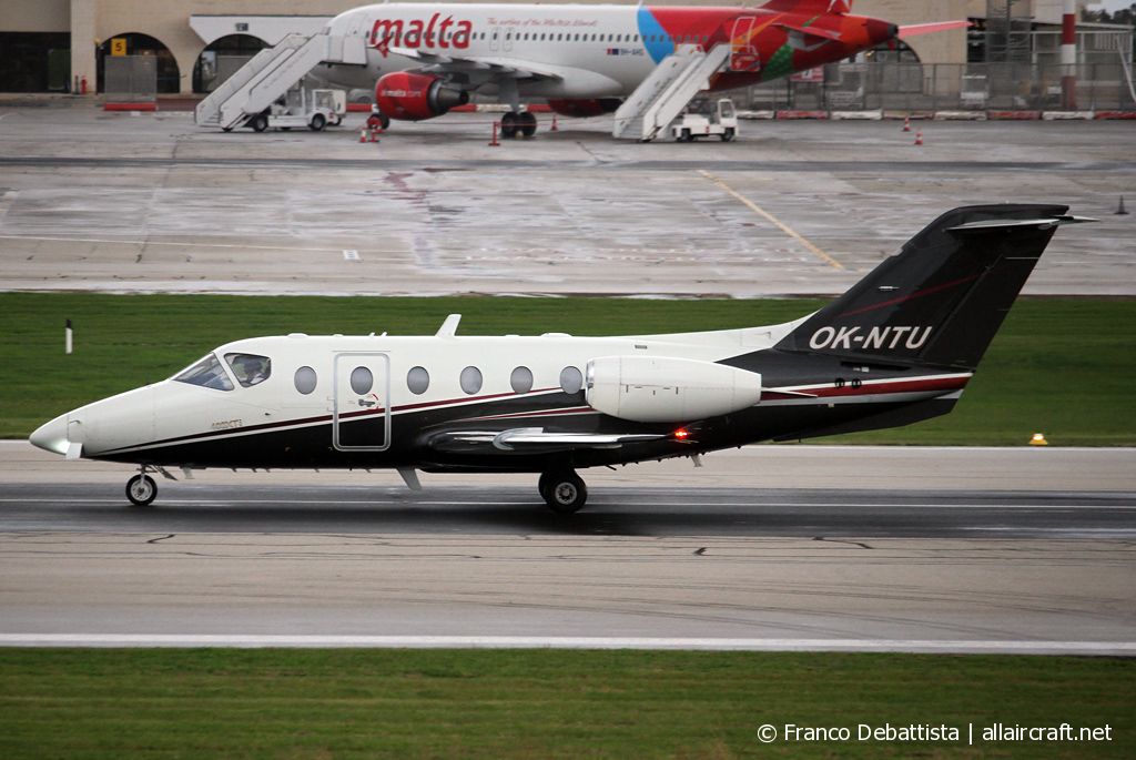 OK-NTU (RK-317) 2001 Raytheon 400A Beechjet