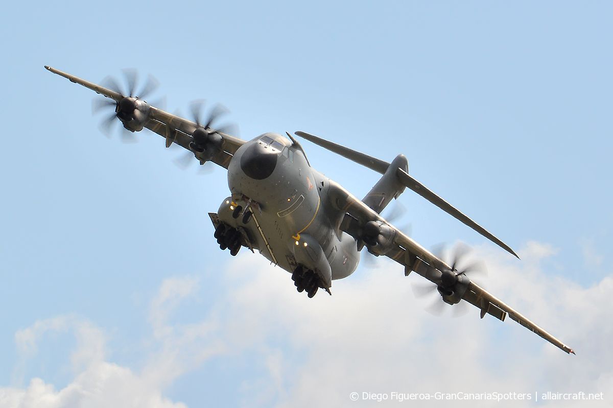 F-RBAA (007) 2013 Airbus A400M-180