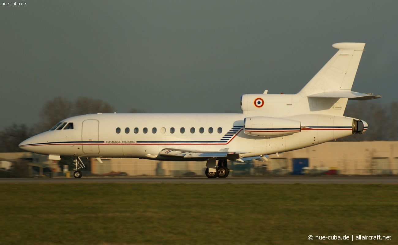 F-RAFP (02) 1985 Dassault Falcon 900