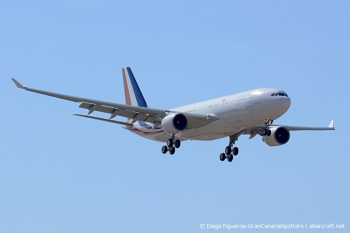 F-RARF (240) 1998 Airbus A330-223