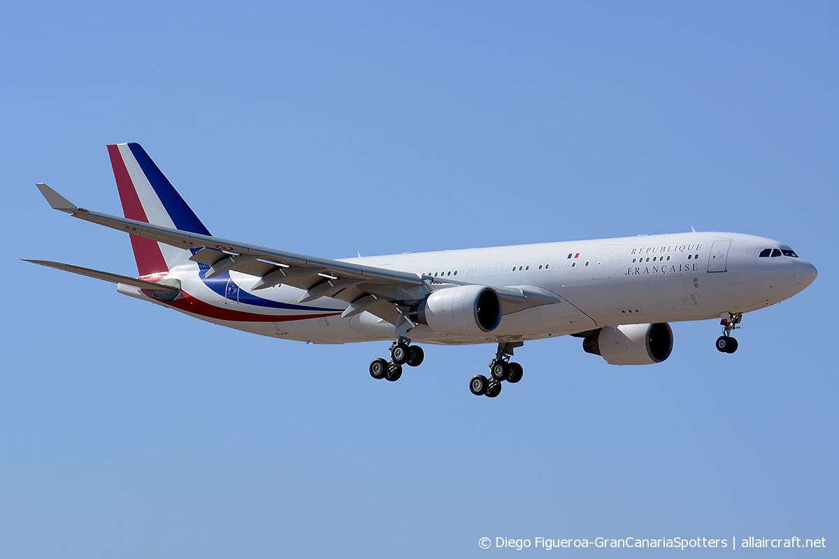 F-RARF (240) 1998 Airbus A330-223