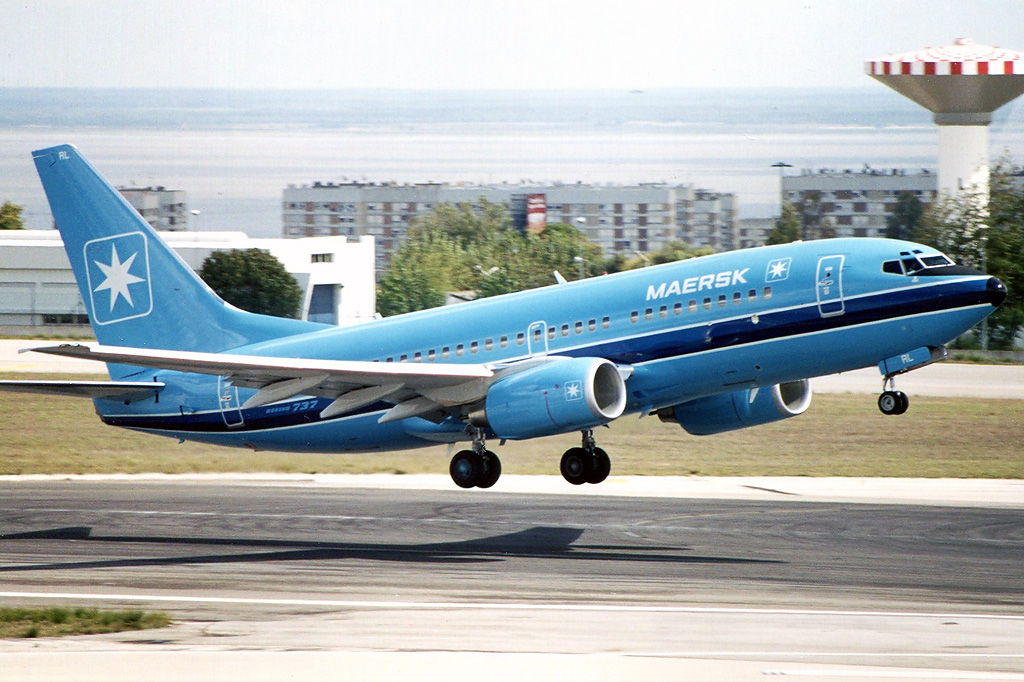 OY-MRL (28011) Boeing 737-7L9