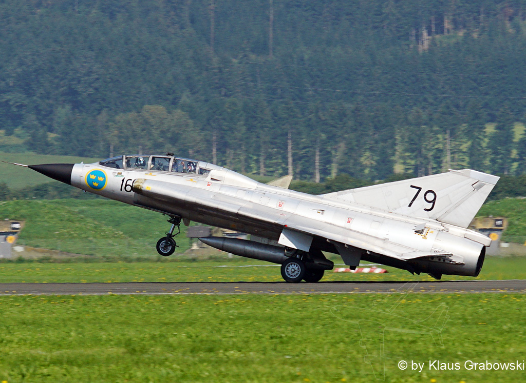 SE-DXP (35-810) 1962 Saab Sk35C Draken