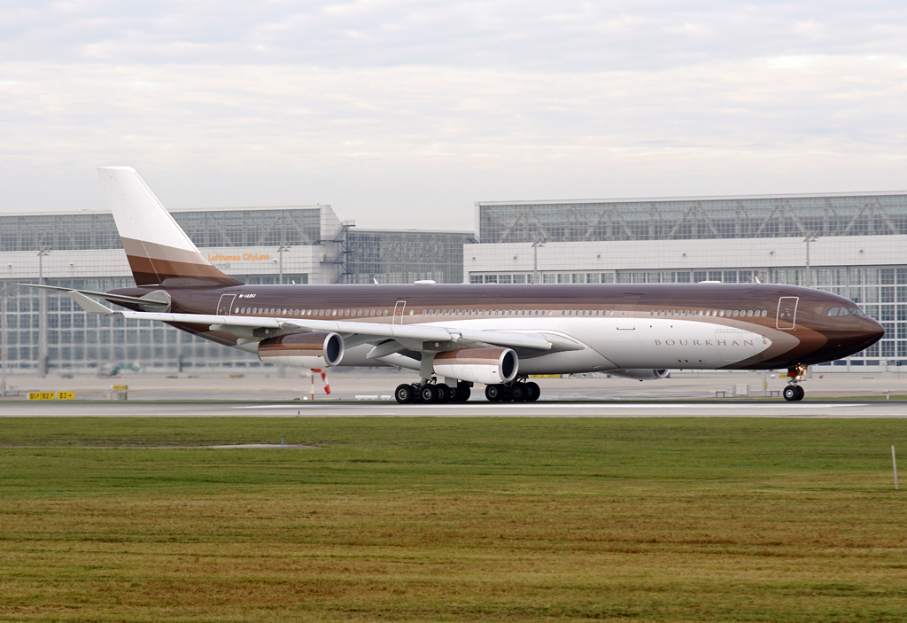 M-IABU (955) 2008 Airbus A340-313