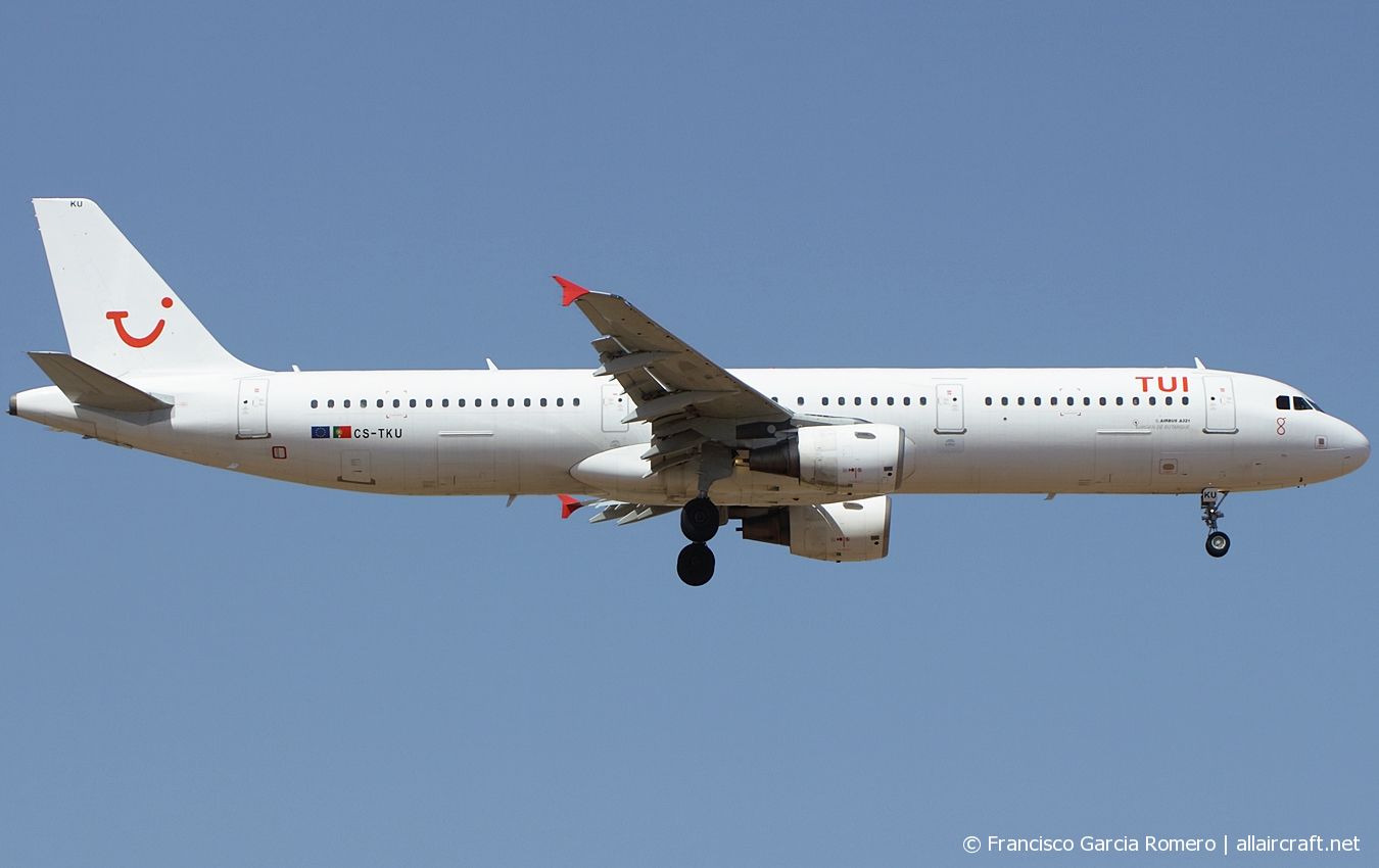 CS-TKU (1607) 2001 Airbus A321-211