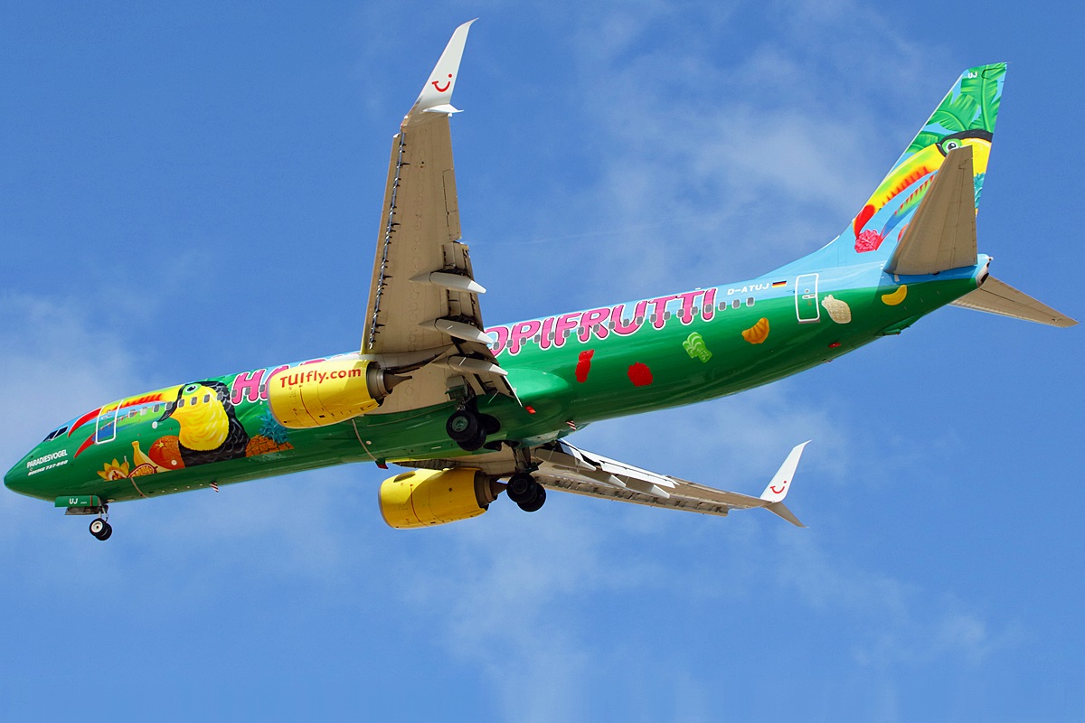 D-ATUJ, (cn 39923), Boeing 737-8K5