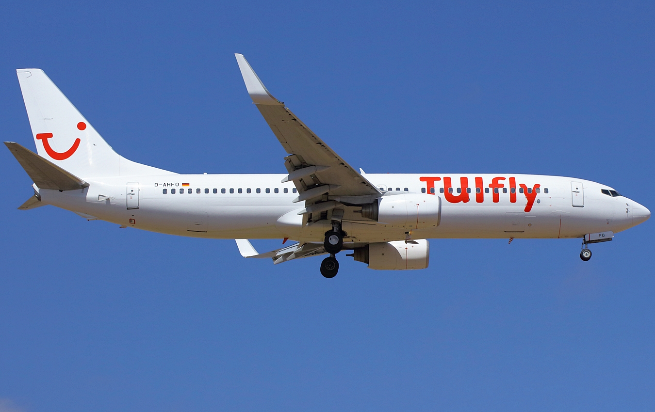 D-AHFO (27987) Boeing 737-8K5(WL)