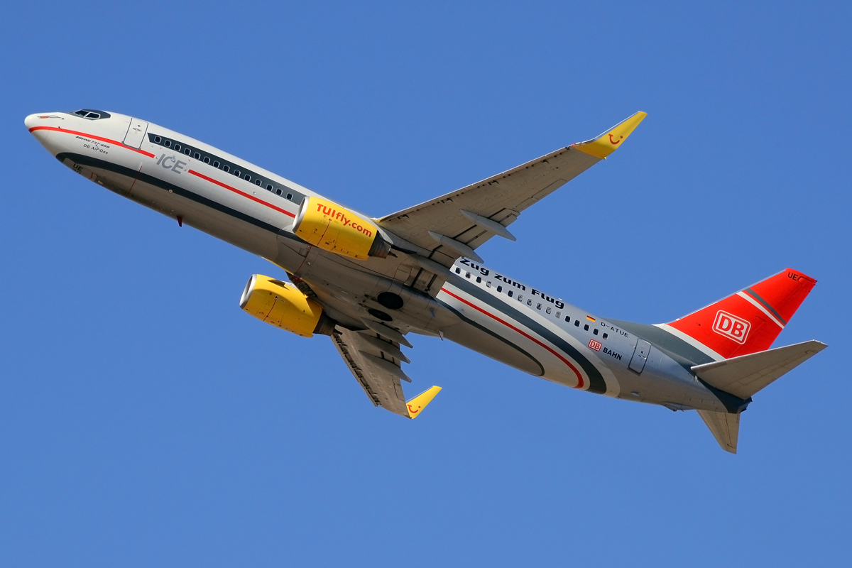 D-ATUE · Boeing 737-8K5(WL) · (LPA / GCLP)