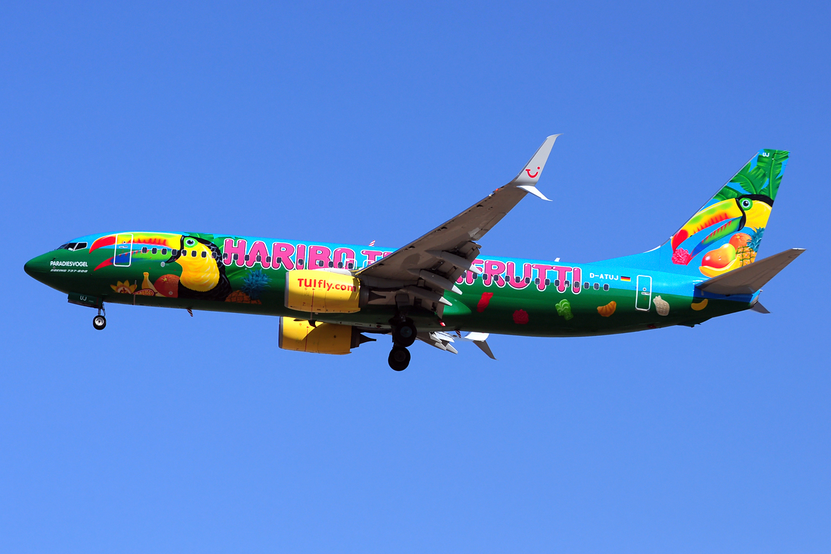 D-ATUJ, (cn 39923), Boeing 737-8K5