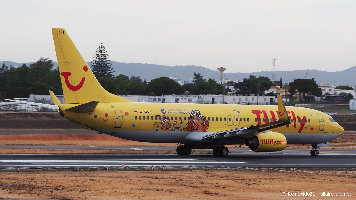 D-AHFT (30413) 2000 Boeing 737-8K5(WL)