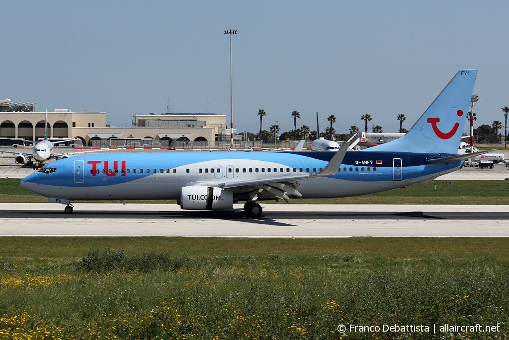 D-AHFV (30415) 2000 Boeing 737-8K5(WL)