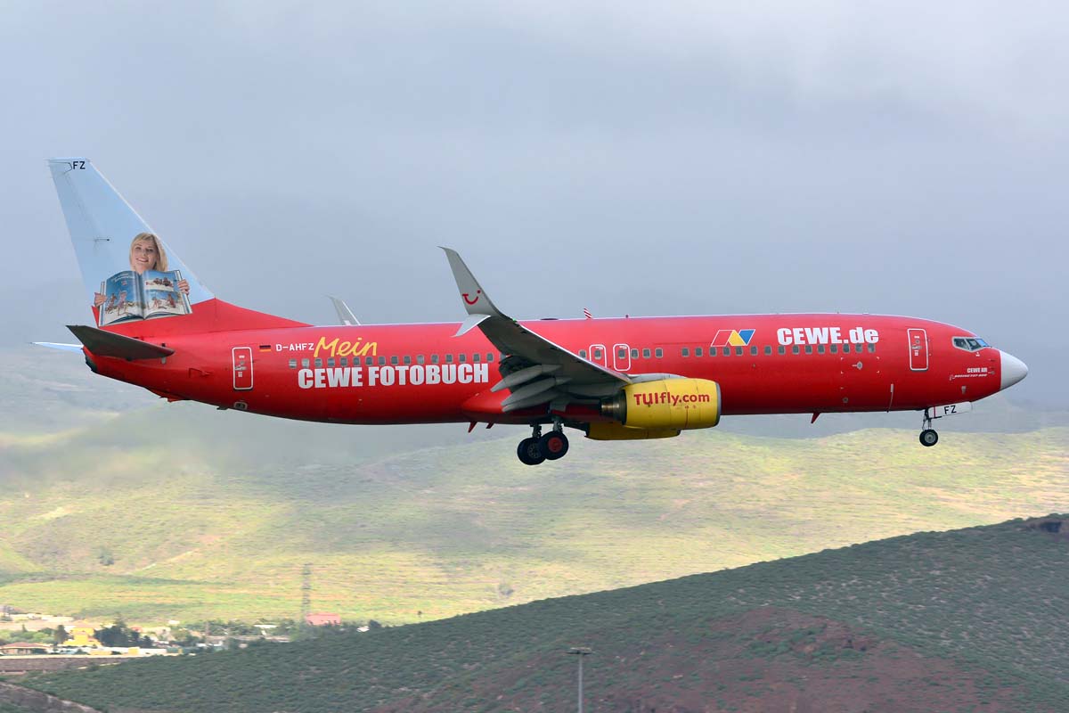 D-AHFZ (30883) 2001 Boeing 737-8K5(WL)