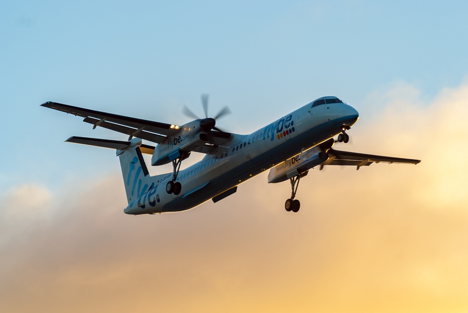 G-ECOT (4251) 2009 Bombardier Dash 8-Q402