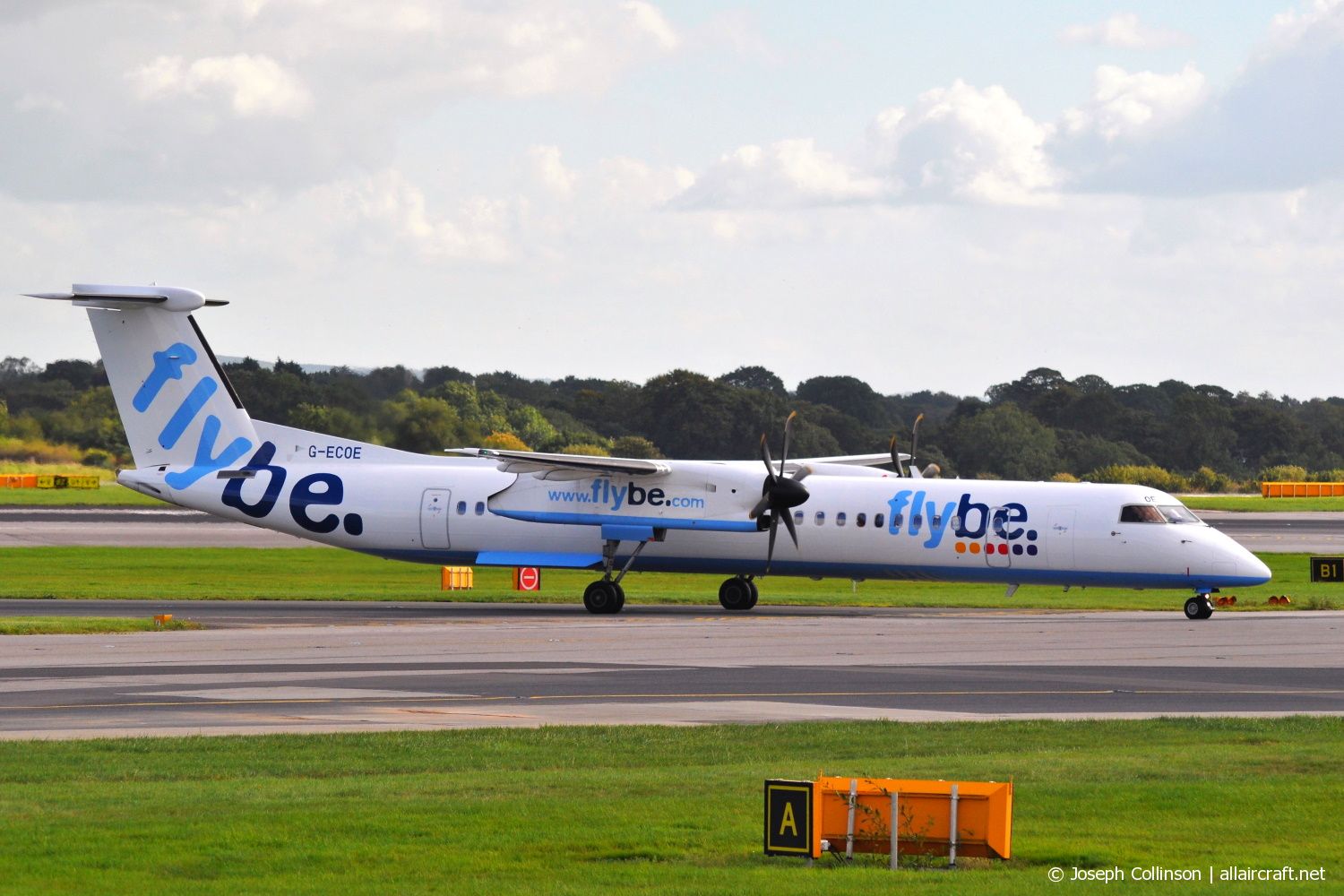 G-ECOE (4212) 2008 Bombardier Dash 8-Q402