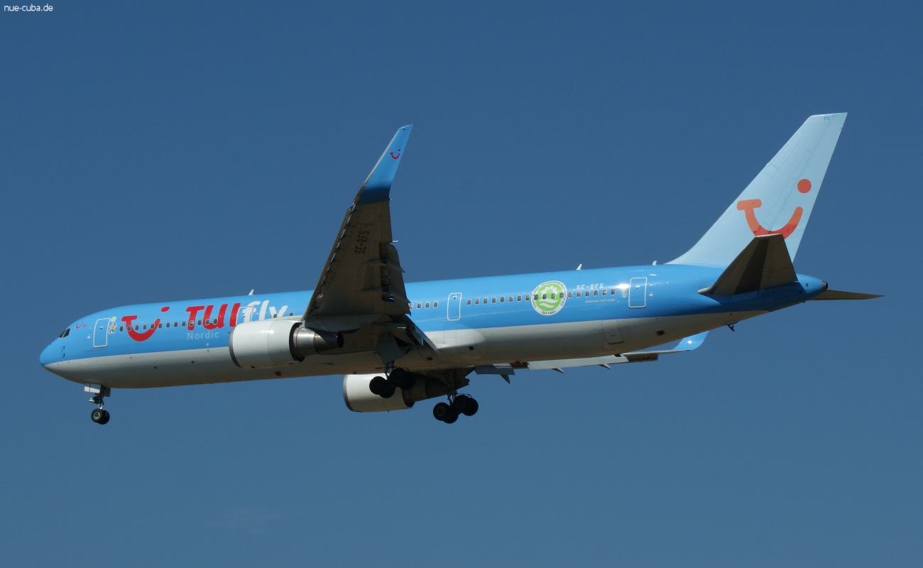 SE-RFS (28040) 1996 Boeing 767-304(ER)(WL)
