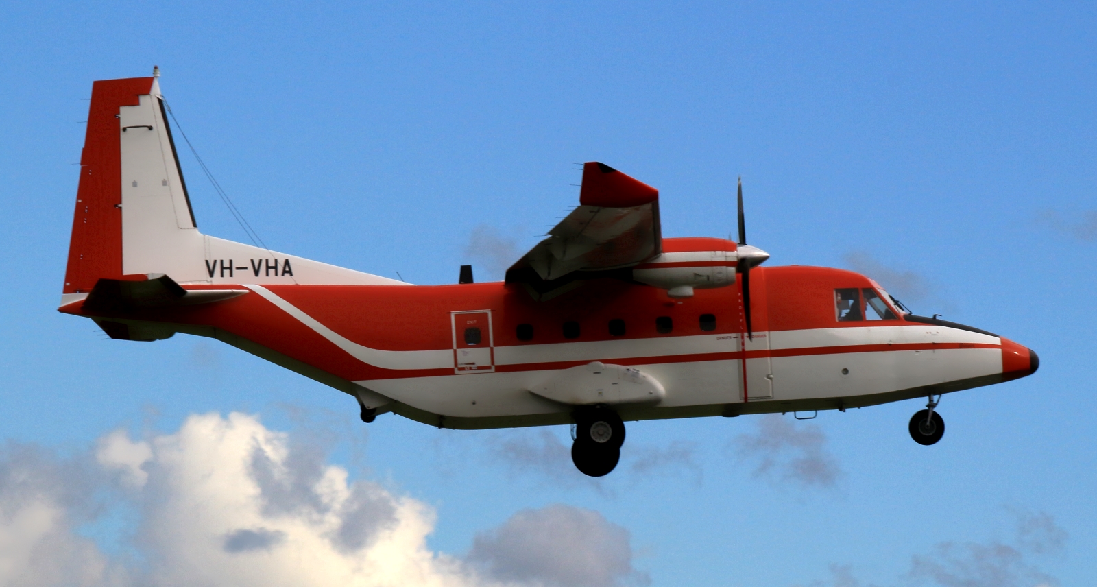 VH-VHA, (cn 474), CASA C-212-400EE Aviocar