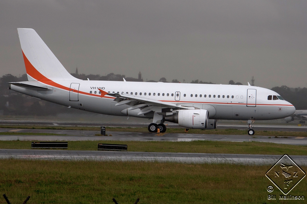 VH-VHD, (cn 1999), Airbus A319-115