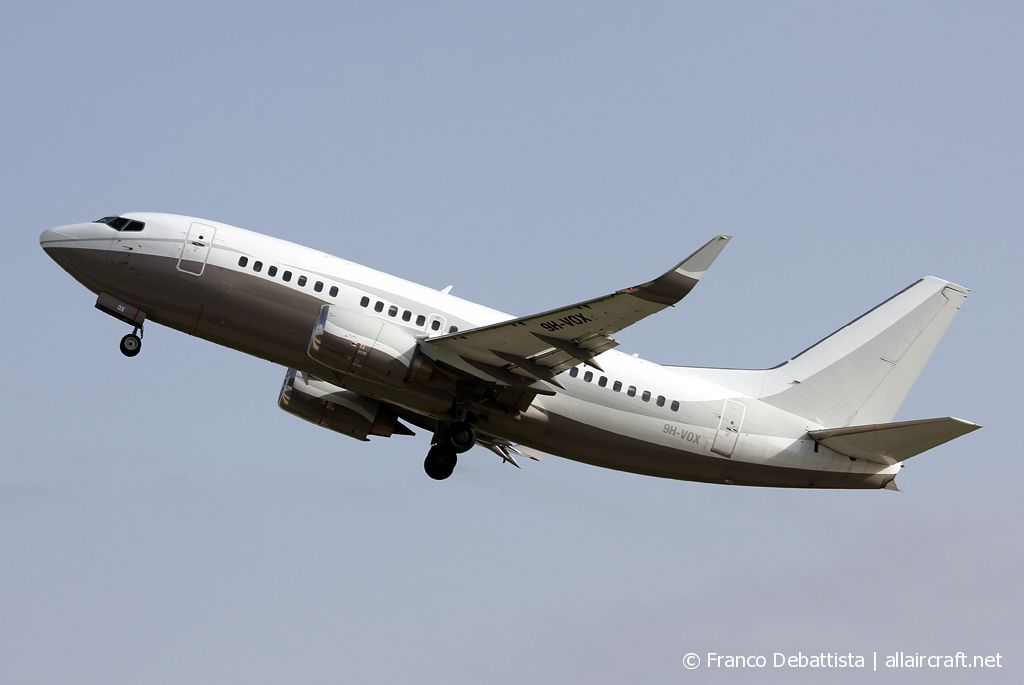 9H-VOX (24919) 1990 Boeing 737-548(WL)