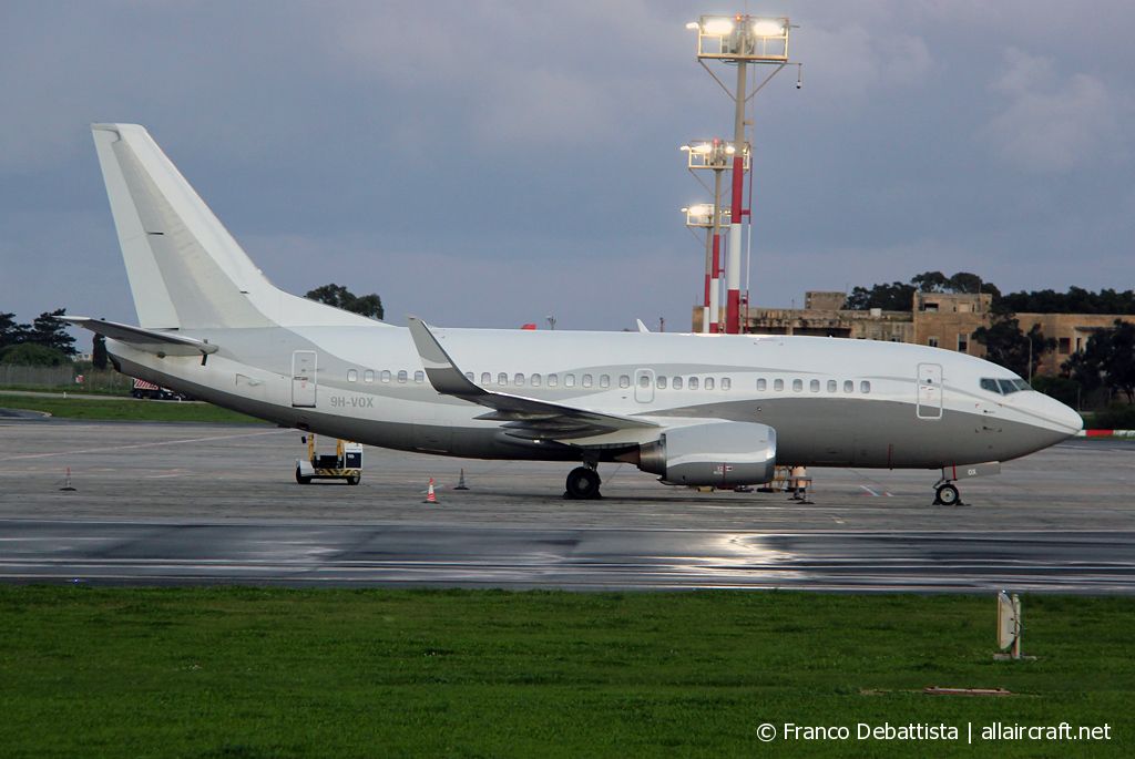 9H-VOX (24919) 1990 Boeing 737-548(WL)