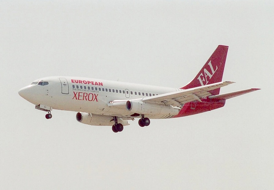 G-CEAG, (cn 21136), Boeing 737-229/Adv