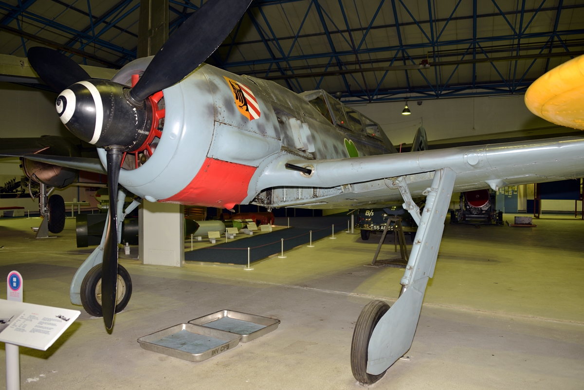 584219 Focke-Wulf Fw-190F-8/U1