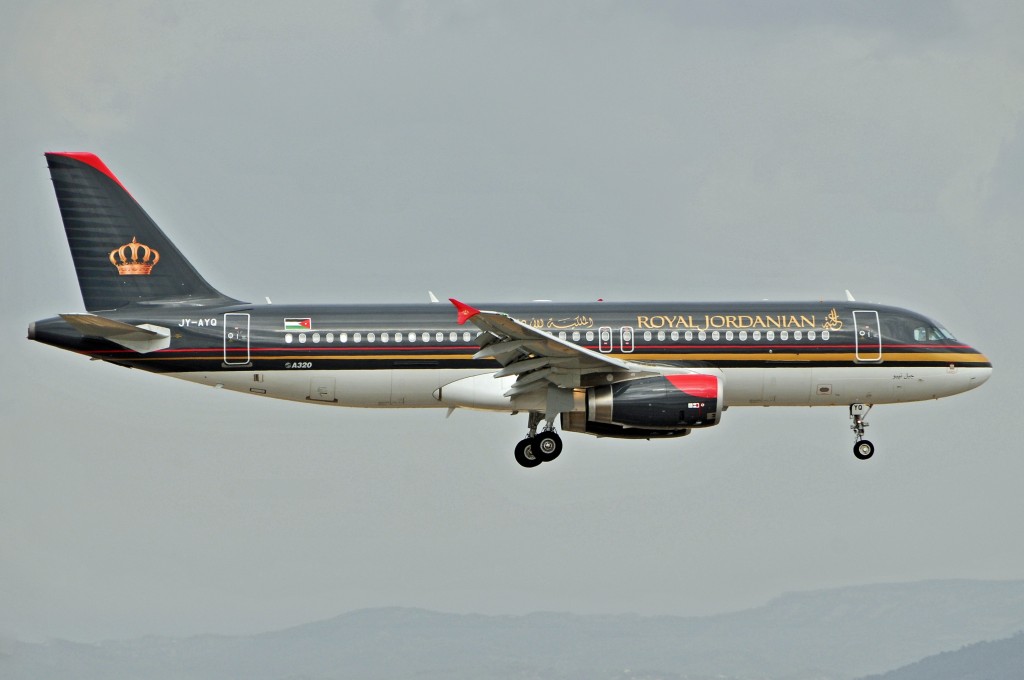 JY-AYQ, (cn 4670),  Airbus A320-232