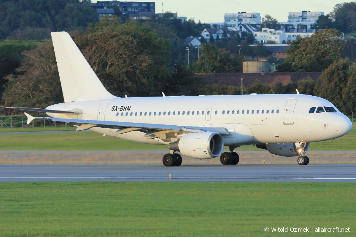 SX-BHN (1612) 2001 Airbus A319-112