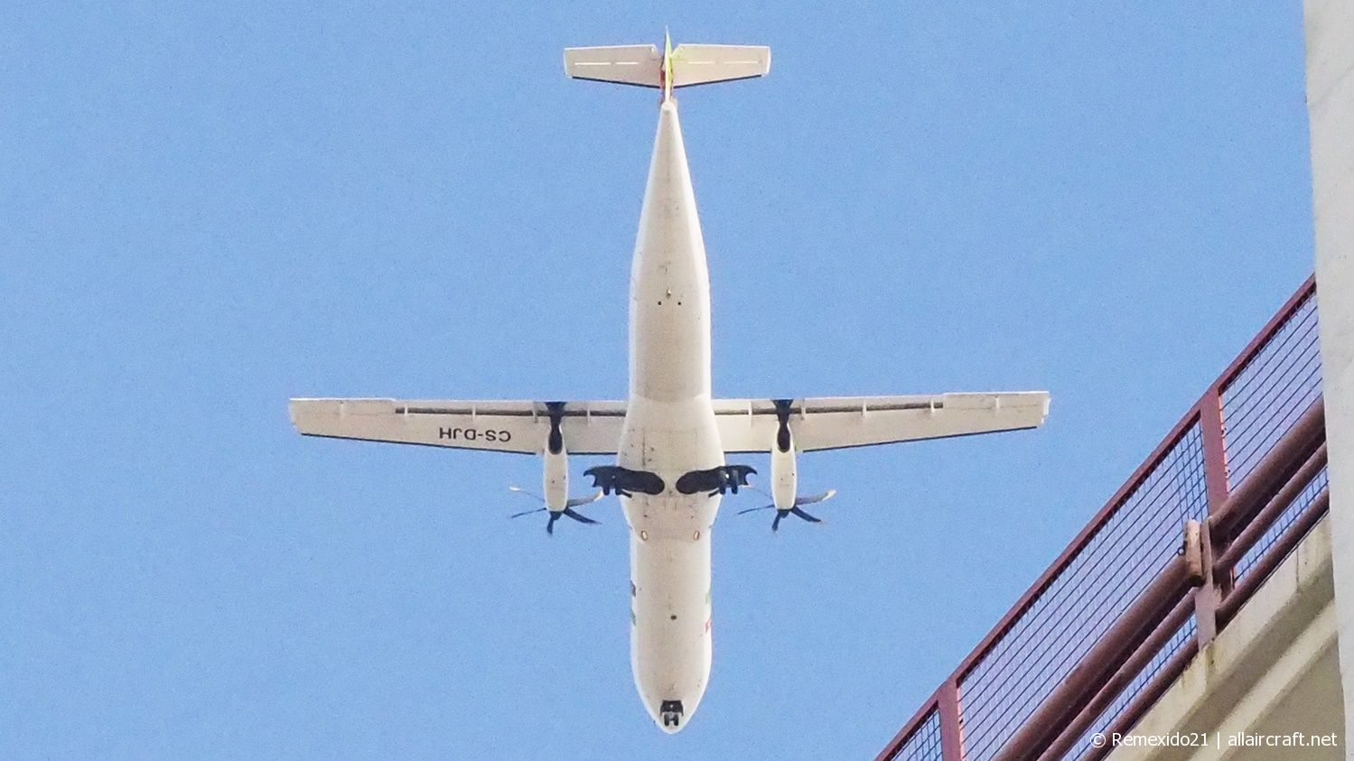 CS-DJH (1323) 2016 ATR 72-600