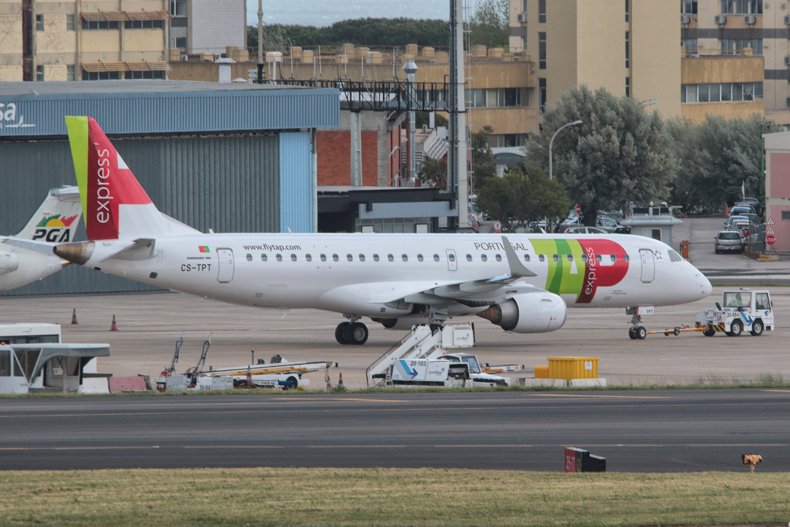 CS-TPT (19000495) Embraer 190-100LR