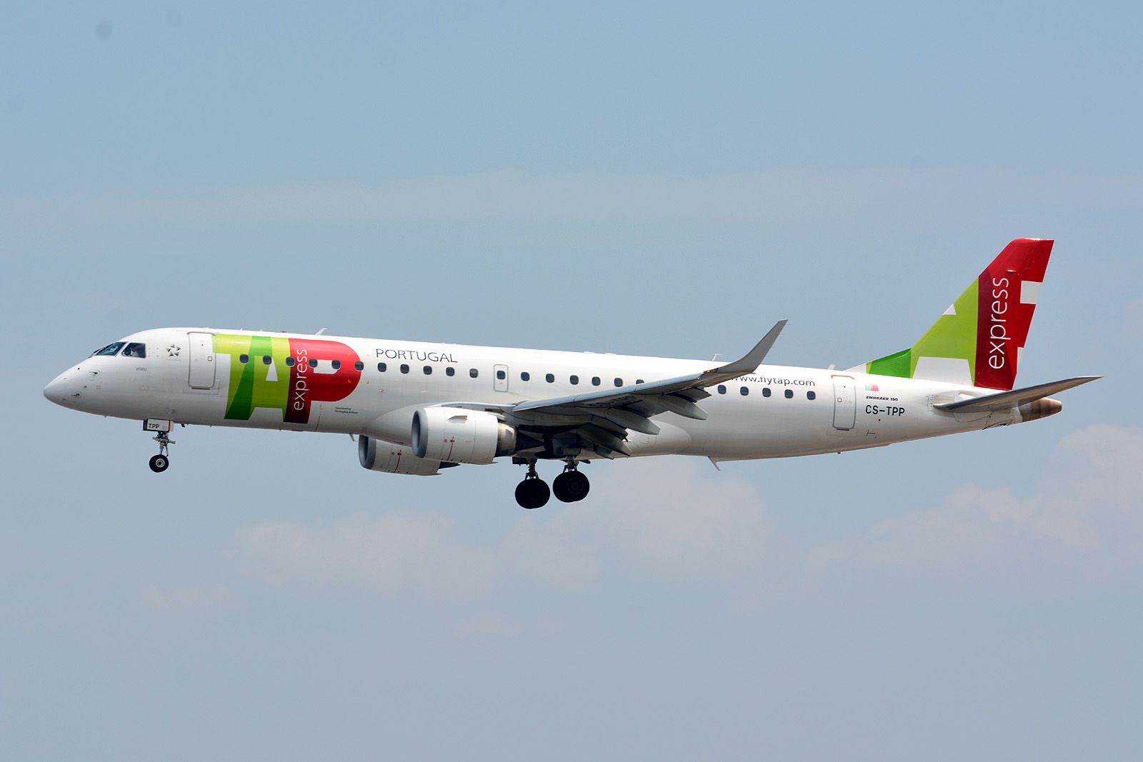 CS-TPP (19000441) Embraer 190-100LR