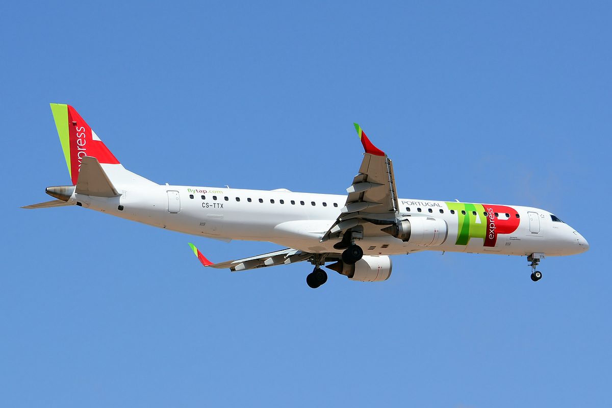 CS-TTX (19000429) Embraer 190-200IGW