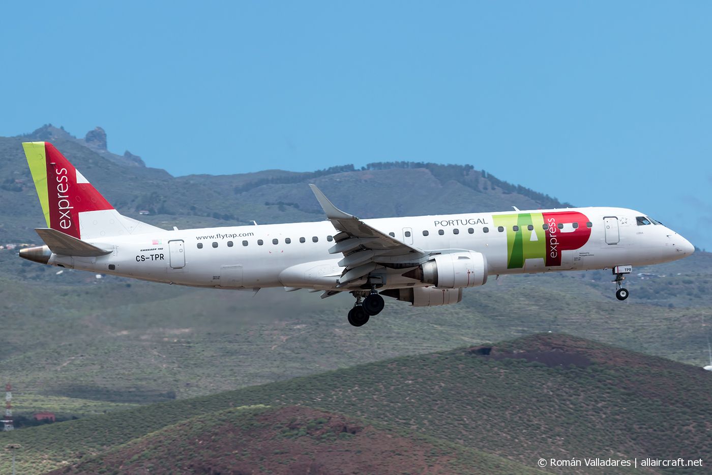 CS-TPR (19000460) Embraer 190-100LR