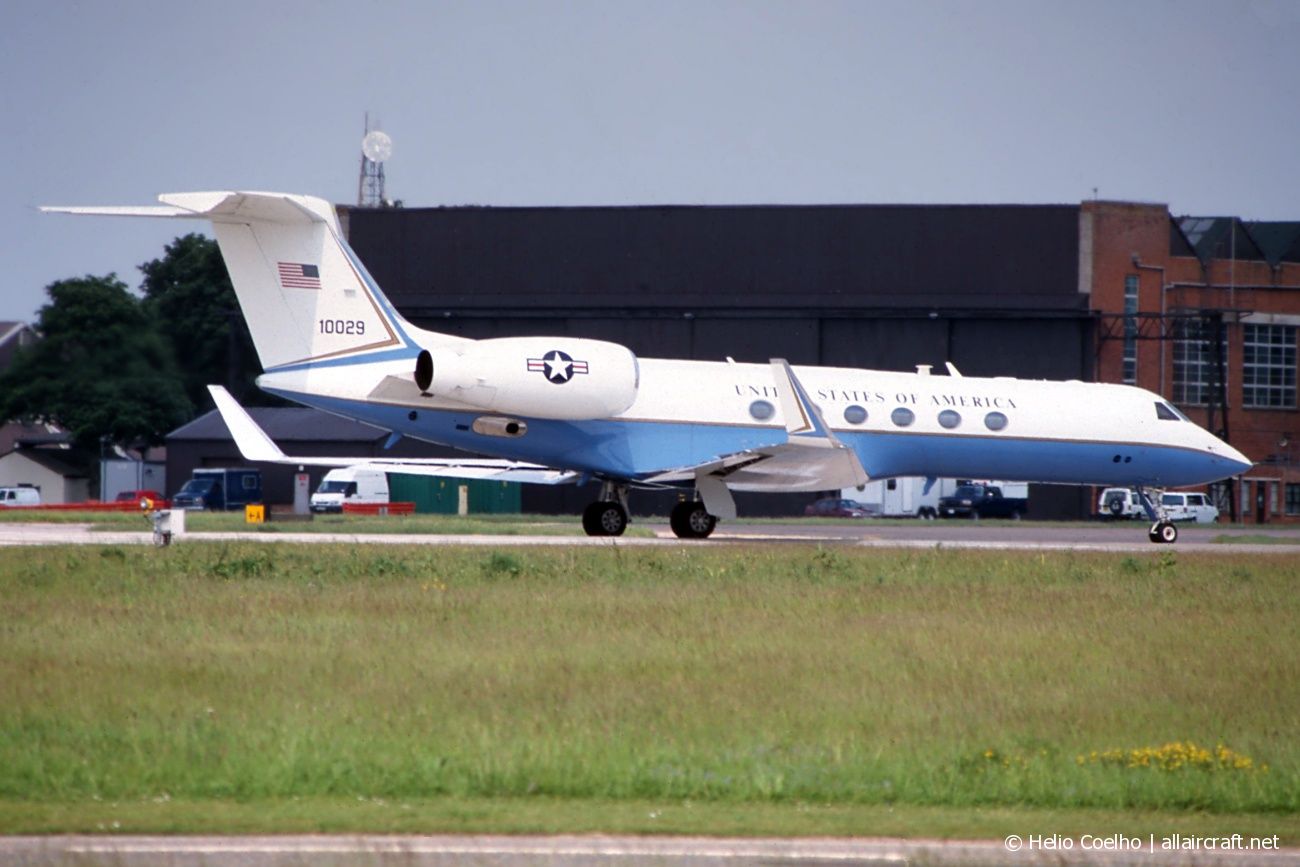 01-0029 (624) 2001 Gulfstream Aerospace C-37A