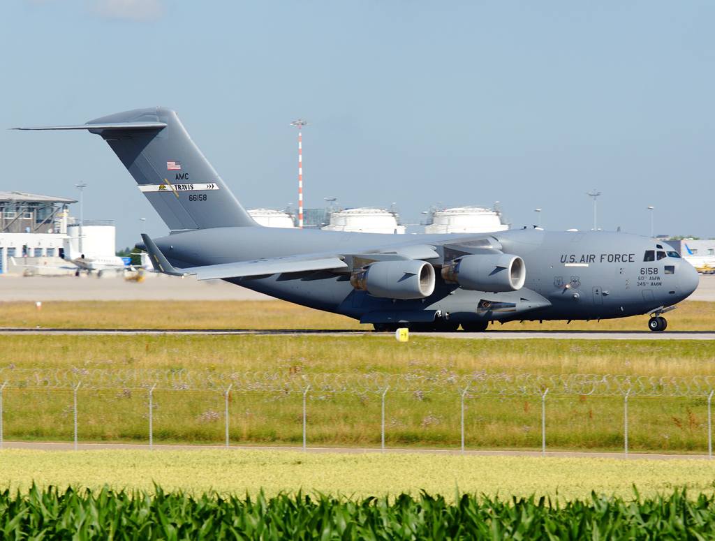 06-6158 (P-158) 2006 Boeing C-17A Globemaster III