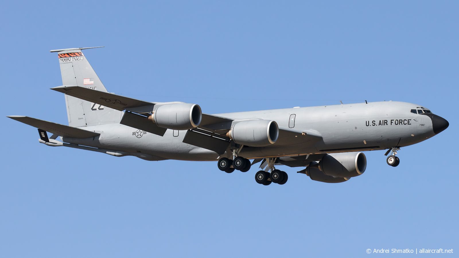 63-7987 (18604) 1963 Boeing KC-135R Stratotanker